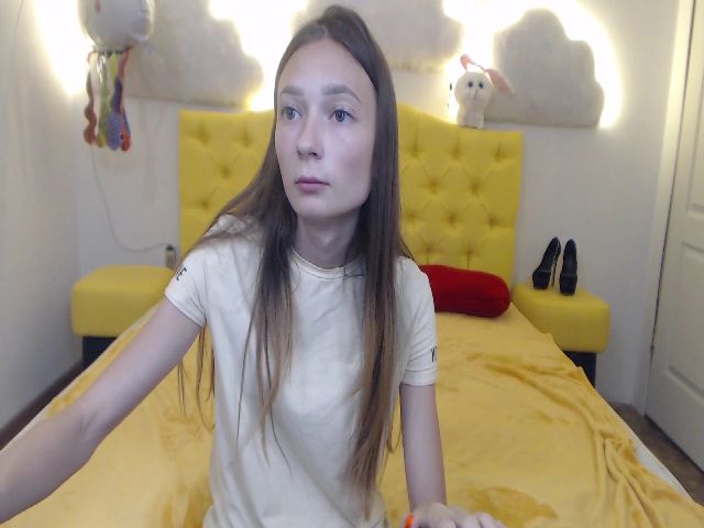 Live sex webcam photo for VikkiDaily #258236767