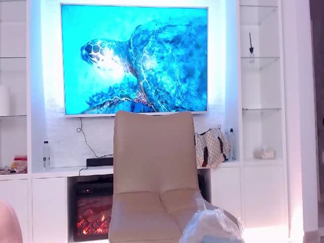 Live sex webcam photo for SexyElisabeth #254682164