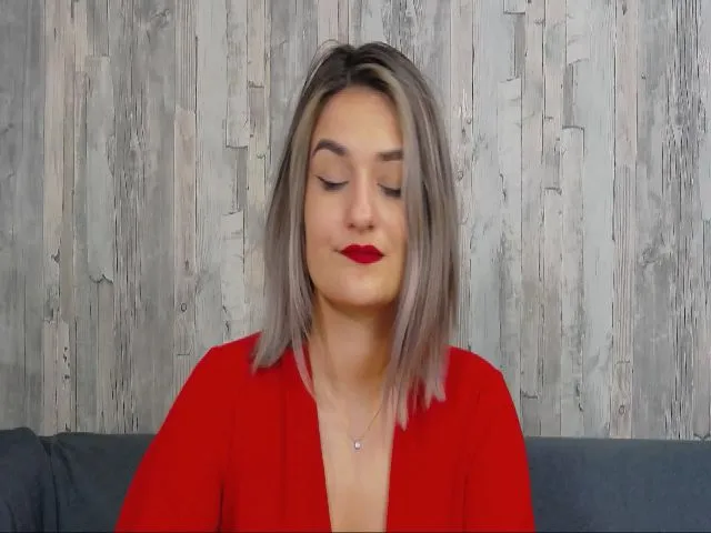 Live sex webcam photo for SecretAmber #255941189