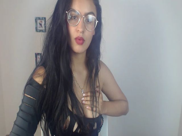 Live sex webcam photo for Selenaburning #255001796