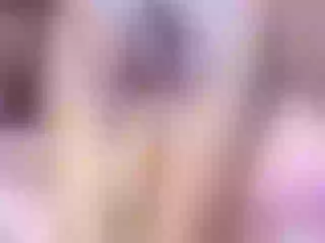 Live sex webcam photo for EmmySweett #256074008