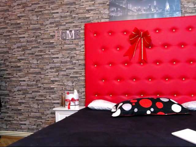 Live sex webcam photo for TastyShow #264428794