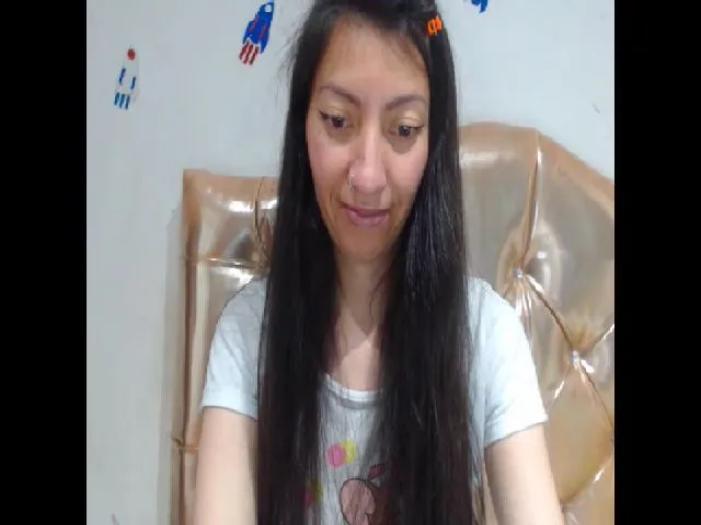 Live sex webcam photo for Kaymilf #265189971