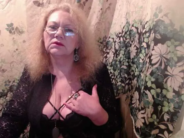Live sex webcam photo for EmpressLady #245512403