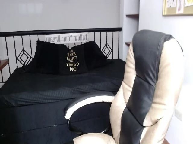 Live sex webcam photo for Yeli_Amber #252971692