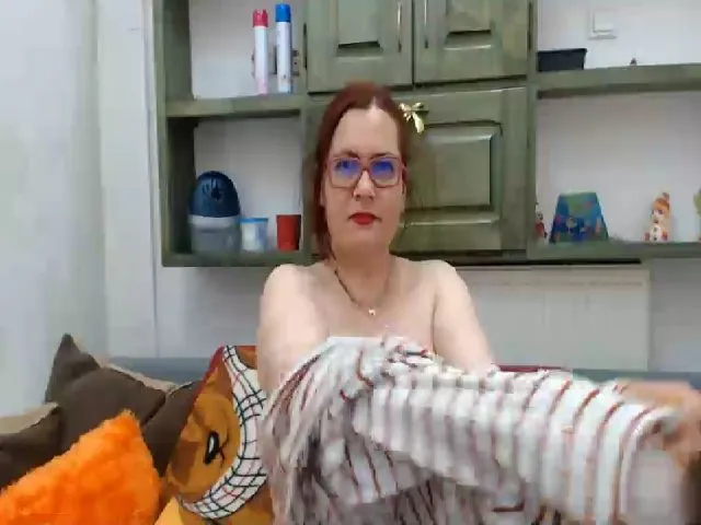 Live sex webcam photo for GinnaMature #256823998
