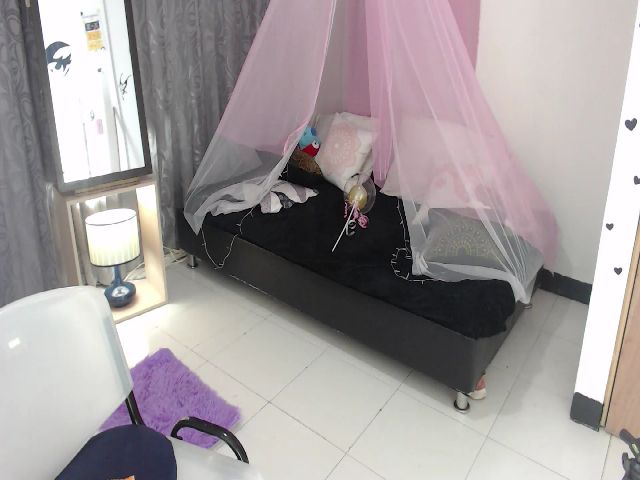 Live sex webcam photo for sweet__violet #261933819