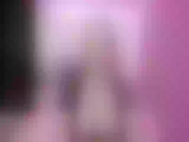 Live sex webcam photo for PtiMermaid #260445247
