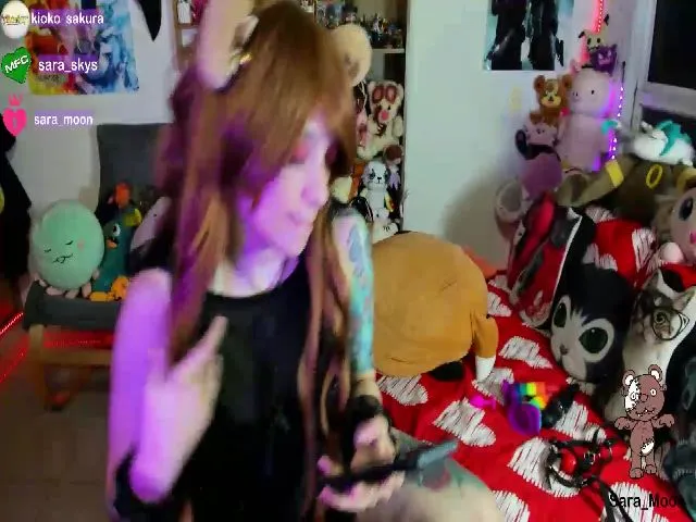 Live sex webcam photo for Sara_Skys #259148221