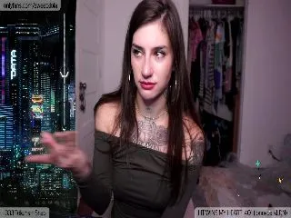 Live sex webcam photo for SweetxLola #251939331