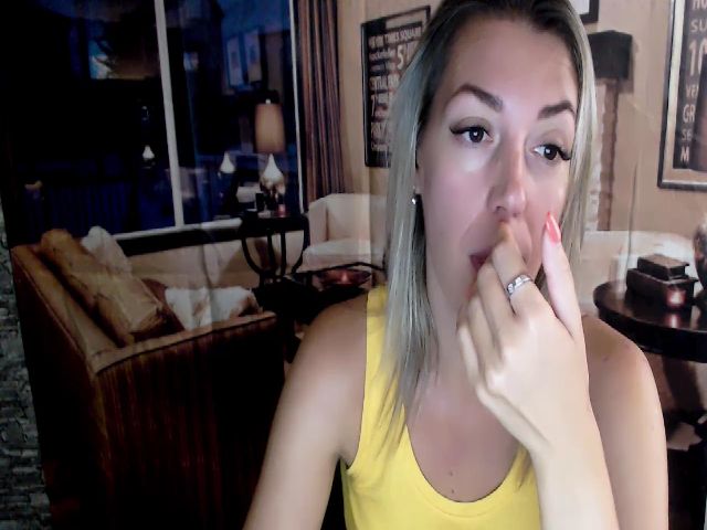 Live sex webcam photo for MornaDevis #263712601