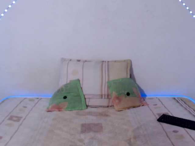 Live sex webcam photo for Body69LyD #241182598