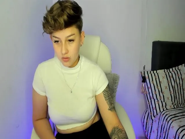 Live sex webcam photo for SalemJimenez #254385041