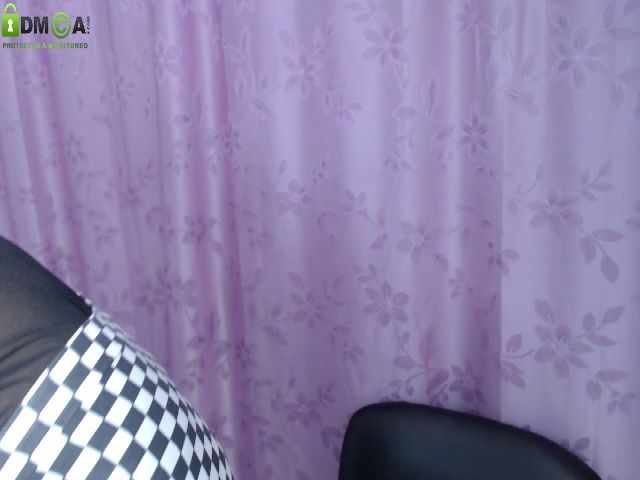 Live sex webcam photo for Bluefire_28 #254326829