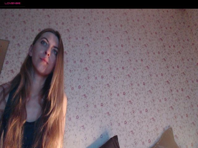 Live sex webcam photo for Miss_123_ #256318589