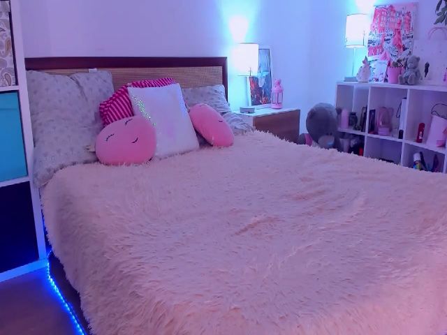 Live sex webcam photo for EmmaAbramson #262696950