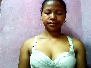 Live sex webcam photo for Metissia #240748799