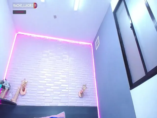 Live sex webcam photo for RachellKors #259170346