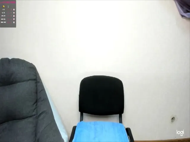 Live sex webcam photo for SarahSmiths #254609954