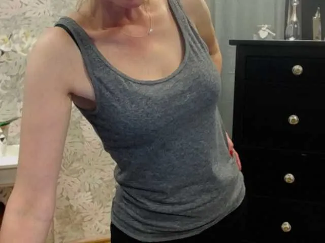 Live sex webcam photo for SoftVANESSA #246276040