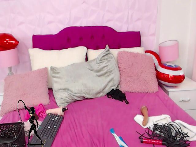 Live sex webcam photo for Sofia_Tayler #252336215