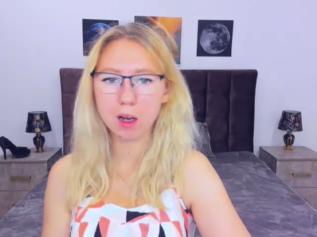 Live sex webcam photo for LizaSwan #255833542