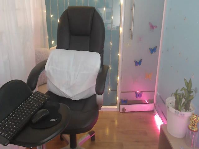 Live sex webcam photo for Anahi_moore #256058379