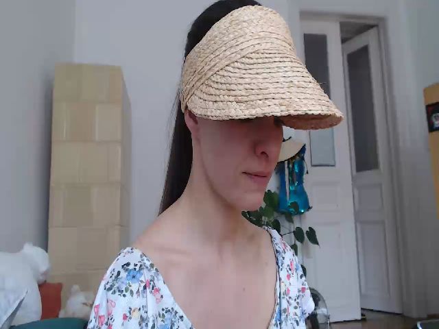 Live sex webcam photo for PetitePinkie #257566385