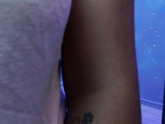 Live sex webcam photo for jamaicaawolf #249558800