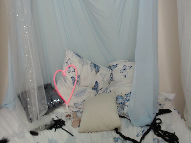 Live sex webcam photo for ImFoxx #258615058