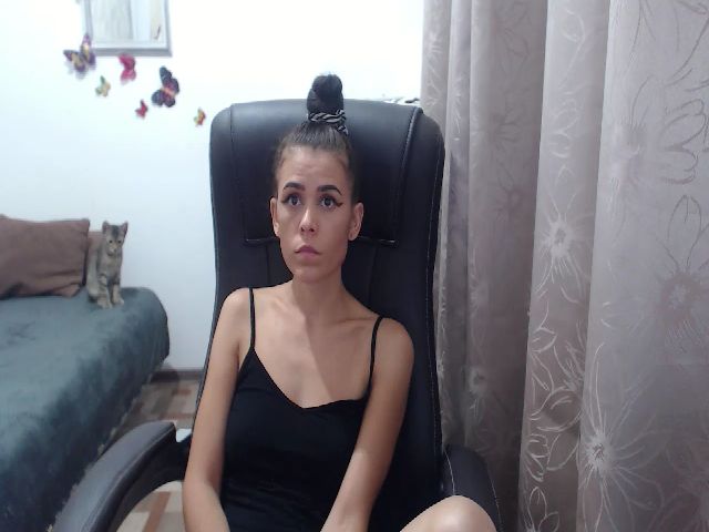 Live sex webcam photo for HereisChelsea #264445255