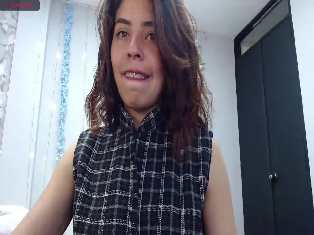 Live sex webcam photo for Cathryskyy #261191972