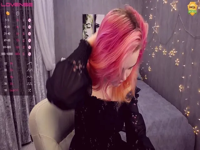 Live sex webcam photo for KerryBlair #264224412