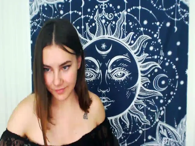 Live sex webcam photo for Quardiona #263692615