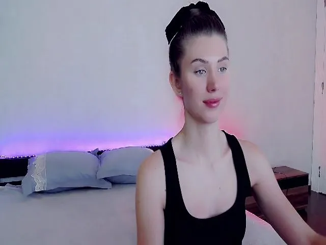 Live sex webcam photo for MalisaRobbyy #254549391