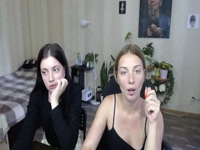 Live sex webcam photo for Emi_lywild #255934901