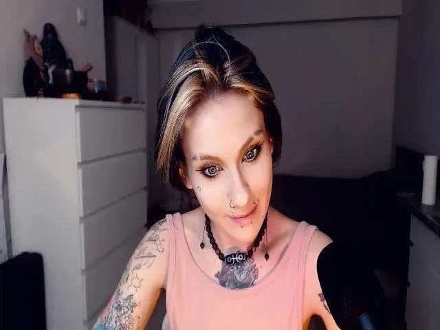 Live sex webcam photo for Hella_Hell #264315173