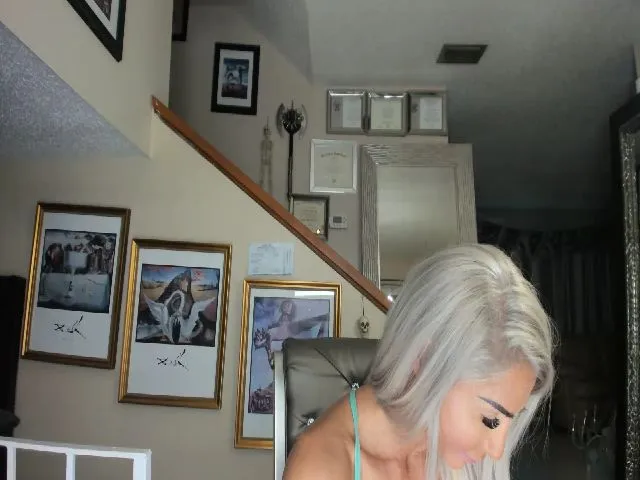 Live sex webcam photo for ADRIANA_FOX #262390774