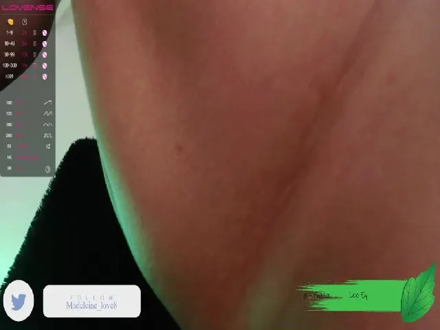 Live sex webcam photo for MadelinLove #262560233