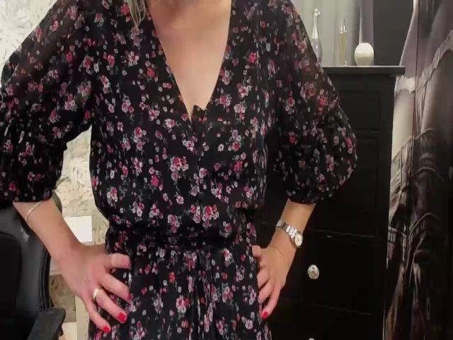 Live sex webcam photo for STARvanessa1 #257514486