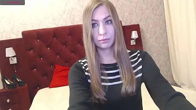 Live sex webcam photo for Lolla_Wells #245076619
