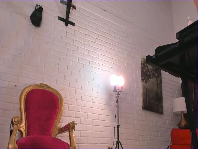 Live sex webcam photo for VivianneHot_x #287865206