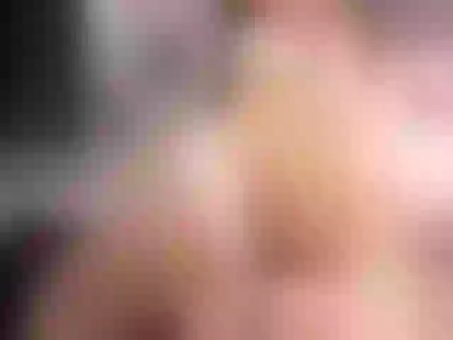 Live sex webcam photo for MaggieBrown_ #257682711