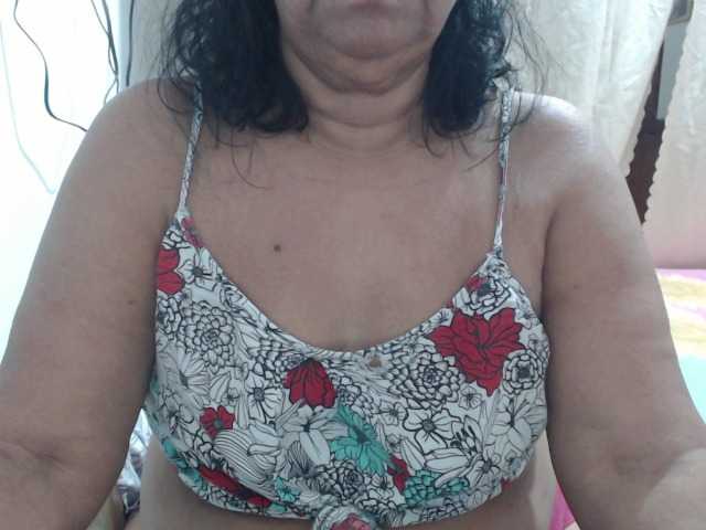 Live sex webcam photo for superMILF42 #241317773