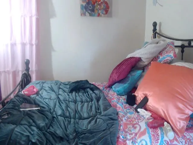 Live sex webcam photo for GiovanniD1 #255554507