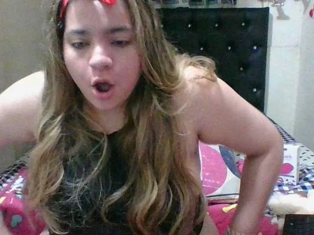 Live sex webcam photo for Victoriamor #241267553