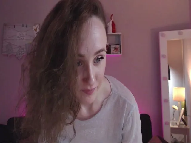 Live sex webcam photo for KateGreen #252406413