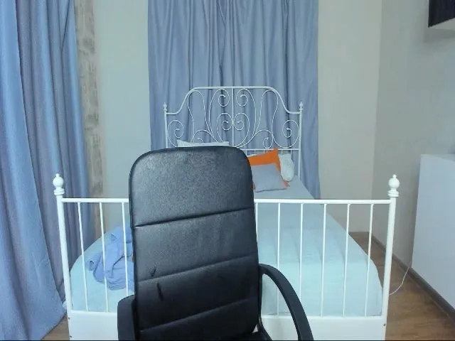 Live sex webcam photo for A11yson #265129329