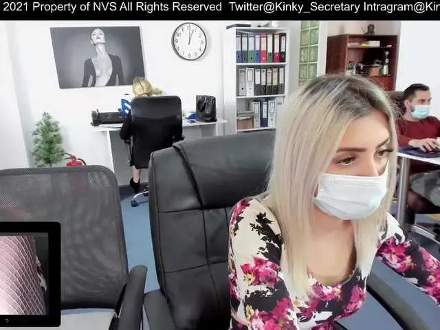 Live sex webcam photo for KinkyOffice #241288276