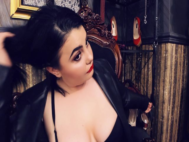 Live sex webcam photo for MelissaGlow #256355337